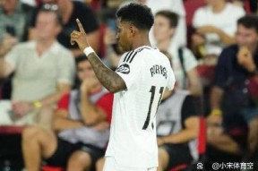 姆巴佩连续十五场比赛得分超过比赛局势复杂，DWG不断突破！引发球迷热议(姆巴佩为什么叫总监)-爱游戏官网