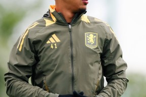 关于里程碑夜阿斯顿维拉手感冰凉；足总杯今夜刷纪录；赛场秩序良好；资深球员宣示担当的信息-ayx