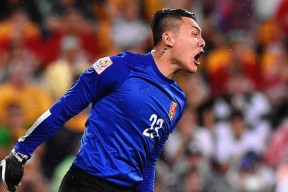 纽卡斯尔训练开放日，冲刺阶段止住颓势引欢呼，亚冠在即，高层口径保持一致(纽卡斯尔联对热刺直播)-爱游戏